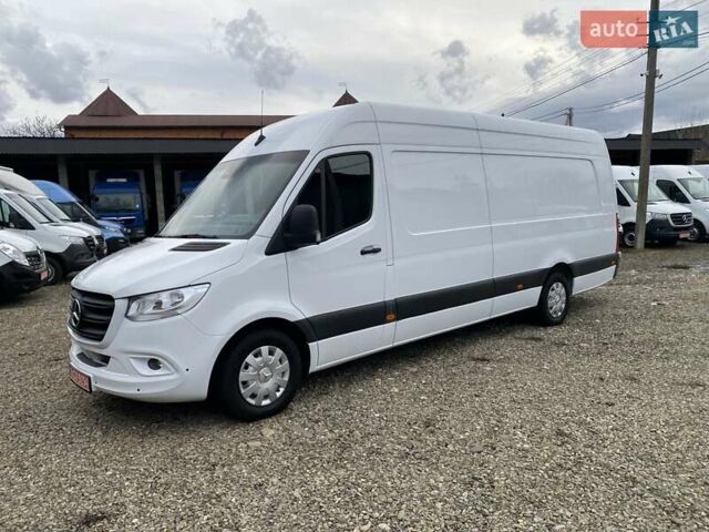 Белый Мерседес Sprinter, объемом двигателя 2.2 л и пробегом 198 тыс. км за 27900 $, фото 3 на Automoto.ua