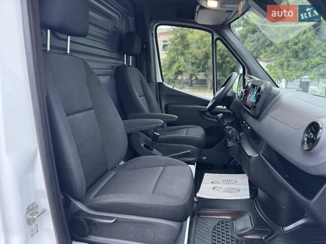 Белый Мерседес Sprinter, объемом двигателя 2.2 л и пробегом 243 тыс. км за 25800 $, фото 62 на Automoto.ua