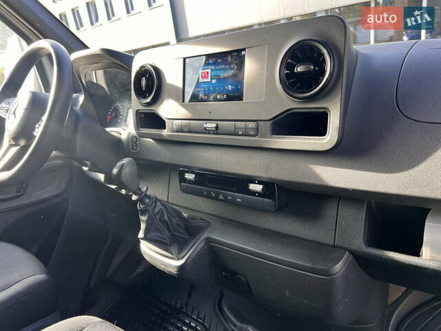 Белый Мерседес Sprinter, объемом двигателя 2.14 л и пробегом 228 тыс. км за 23999 $, фото 17 на Automoto.ua