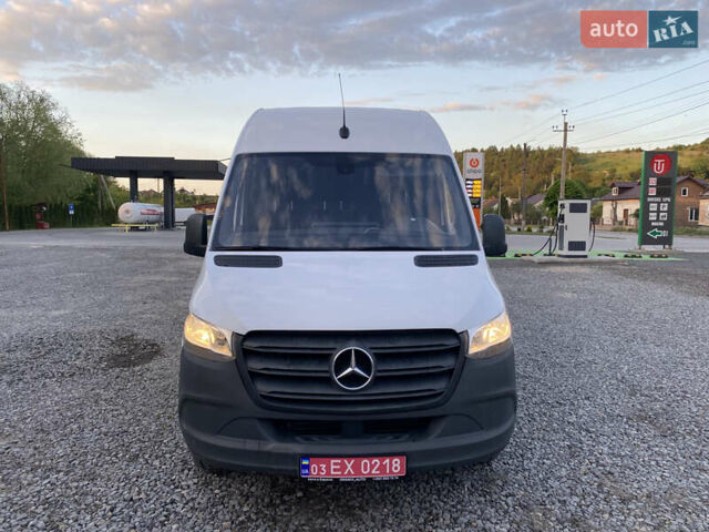 Белый Мерседес Sprinter, объемом двигателя 2.1 л и пробегом 275 тыс. км за 22900 $, фото 1 на Automoto.ua