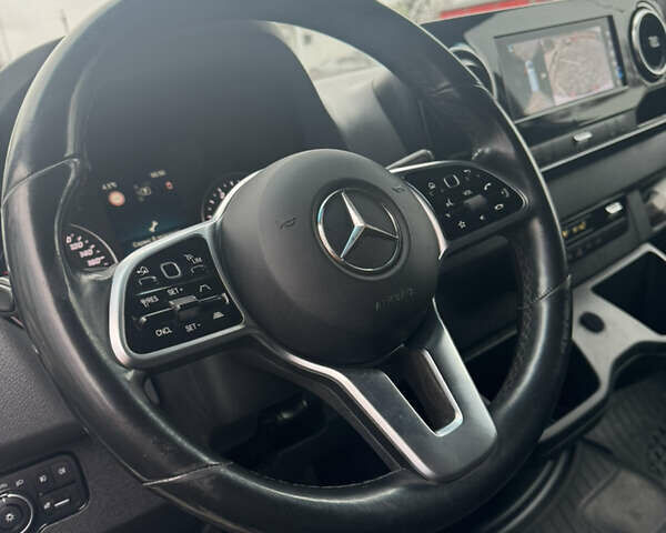 Белый Мерседес Sprinter, объемом двигателя 2.99 л и пробегом 372 тыс. км за 44686 $, фото 11 на Automoto.ua