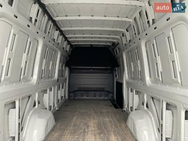 Белый Мерседес Sprinter, объемом двигателя 2.2 л и пробегом 198 тыс. км за 27900 $, фото 44 на Automoto.ua