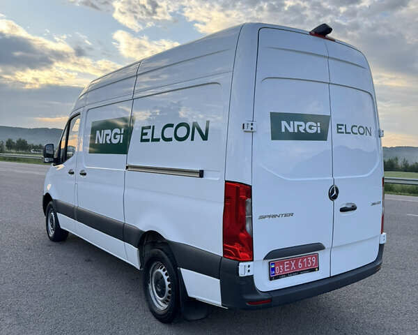 Белый Мерседес Sprinter, объемом двигателя 2.2 л и пробегом 308 тыс. км за 25800 $, фото 5 на Automoto.ua