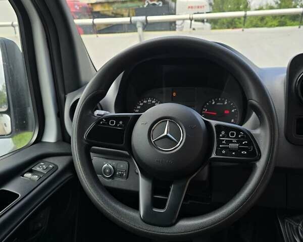Белый Мерседес Sprinter, объемом двигателя 2.14 л и пробегом 335 тыс. км за 34261 $, фото 21 на Automoto.ua