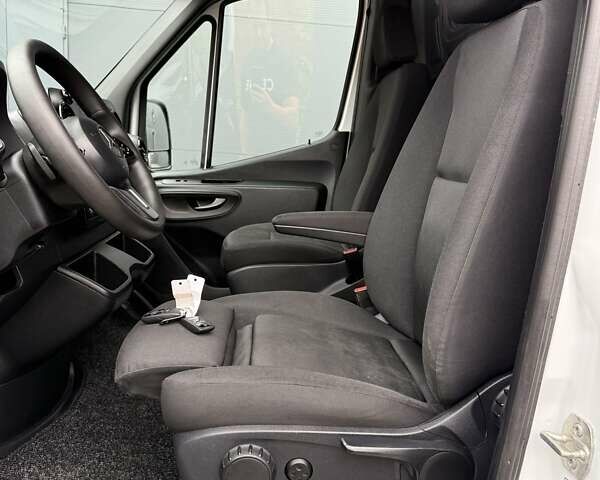 Белый Мерседес Sprinter, объемом двигателя 2.2 л и пробегом 287 тыс. км за 25450 $, фото 28 на Automoto.ua
