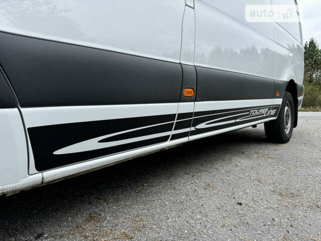 Белый Мерседес Sprinter, объемом двигателя 2.14 л и пробегом 230 тыс. км за 26900 $, фото 12 на Automoto.ua
