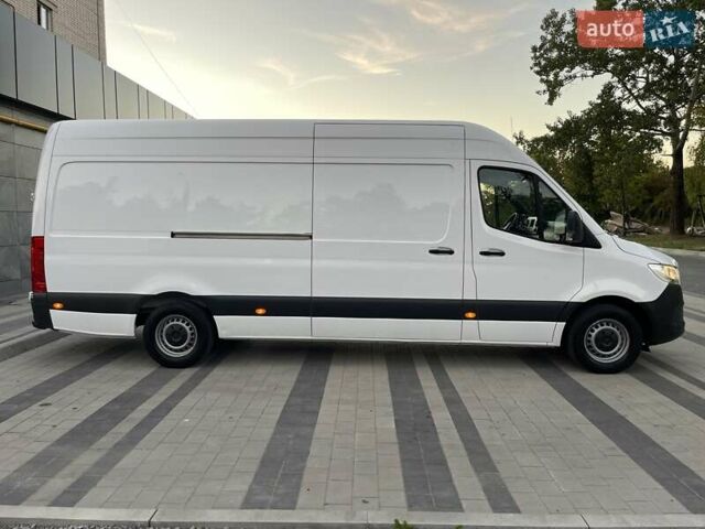 Белый Мерседес Sprinter, объемом двигателя 2.14 л и пробегом 337 тыс. км за 24800 $, фото 4 на Automoto.ua