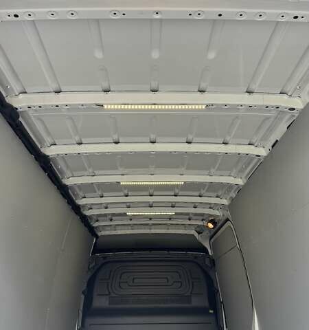 Белый Мерседес Sprinter, объемом двигателя 2.14 л и пробегом 352 тыс. км за 27800 $, фото 13 на Automoto.ua