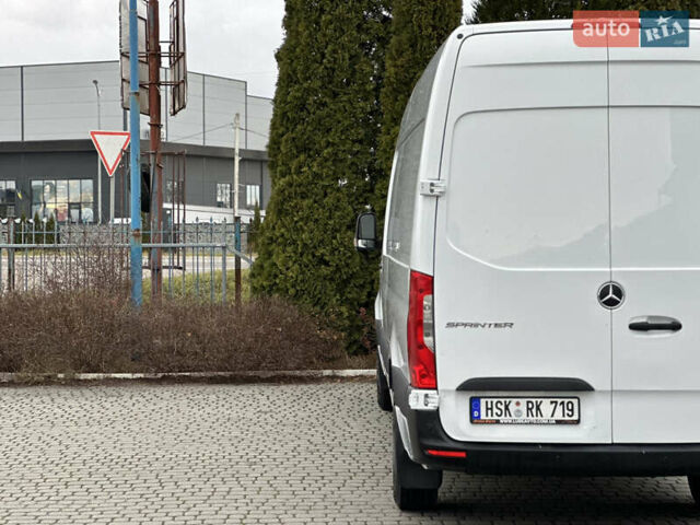 Белый Мерседес Sprinter, объемом двигателя 3 л и пробегом 300 тыс. км за 37500 $, фото 13 на Automoto.ua