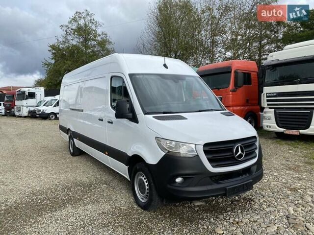 Белый Мерседес Sprinter, объемом двигателя 2.2 л и пробегом 193 тыс. км за 22850 $, фото 1 на Automoto.ua