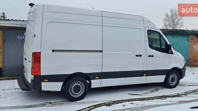 Белый Мерседес Sprinter, объемом двигателя 2.2 л и пробегом 222 тыс. км за 23999 $, фото 24 на Automoto.ua