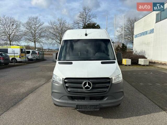 Белый Мерседес Sprinter, объемом двигателя 0 л и пробегом 400 тыс. км за 21999 $, фото 1 на Automoto.ua