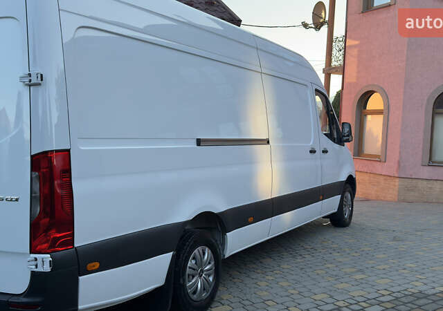 Белый Мерседес Sprinter, объемом двигателя 2.14 л и пробегом 346 тыс. км за 29400 $, фото 4 на Automoto.ua