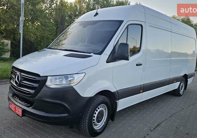 Белый Мерседес Sprinter, объемом двигателя 2.2 л и пробегом 174 тыс. км за 27500 $, фото 3 на Automoto.ua