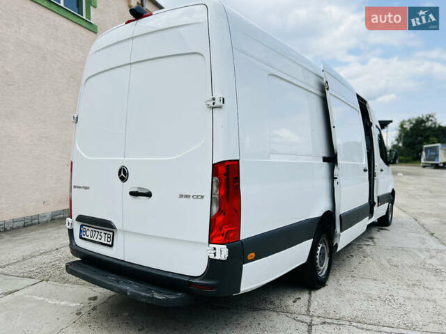 Белый Мерседес Sprinter, объемом двигателя 2.14 л и пробегом 575 тыс. км за 27500 $, фото 10 на Automoto.ua