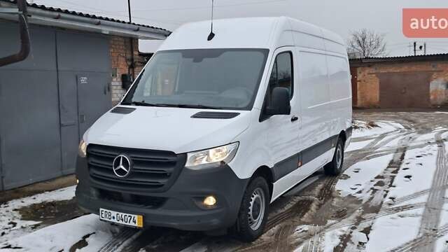 Белый Мерседес Sprinter, объемом двигателя 2.2 л и пробегом 222 тыс. км за 23999 $, фото 2 на Automoto.ua