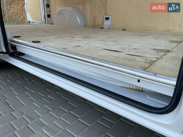 Белый Мерседес Sprinter, объемом двигателя 2.2 л и пробегом 267 тыс. км за 20999 $, фото 67 на Automoto.ua