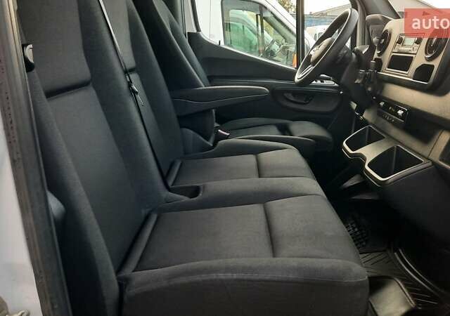 Белый Мерседес Sprinter, объемом двигателя 2.2 л и пробегом 201 тыс. км за 26599 $, фото 39 на Automoto.ua