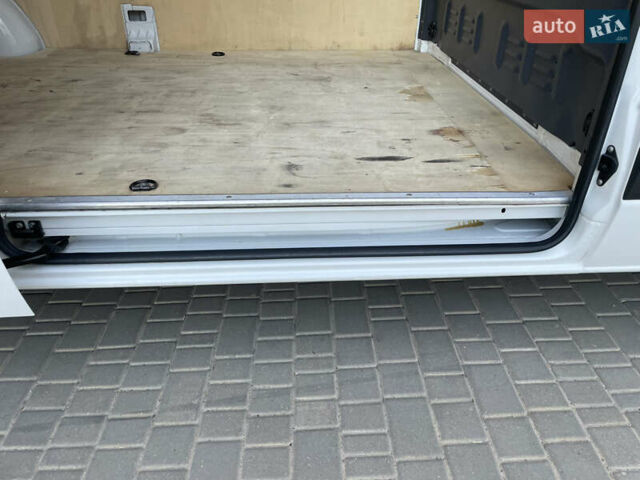 Белый Мерседес Sprinter, объемом двигателя 2.2 л и пробегом 267 тыс. км за 20999 $, фото 61 на Automoto.ua