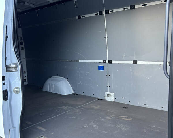 Белый Мерседес Sprinter, объемом двигателя 2.2 л и пробегом 280 тыс. км за 29000 $, фото 33 на Automoto.ua
