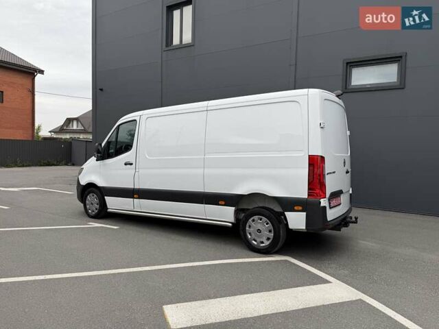 Белый Мерседес Sprinter, объемом двигателя 2.2 л и пробегом 287 тыс. км за 25450 $, фото 3 на Automoto.ua