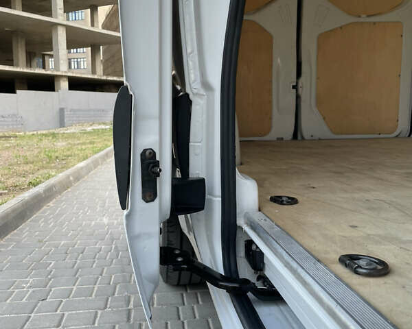 Белый Мерседес Sprinter, объемом двигателя 2.2 л и пробегом 267 тыс. км за 20999 $, фото 58 на Automoto.ua