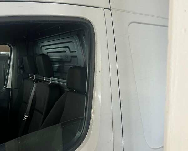 Белый Мерседес Sprinter, объемом двигателя 0 л и пробегом 215 тыс. км за 10713 $, фото 31 на Automoto.ua