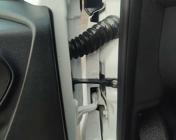 Білий Мерседес Sprinter, об'ємом двигуна 2.14 л та пробігом 276 тис. км за 24900 $, фото 21 на Automoto.ua