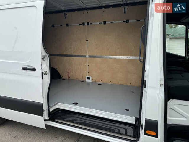Белый Мерседес Sprinter, объемом двигателя 2.2 л и пробегом 245 тыс. км за 26900 $, фото 21 на Automoto.ua