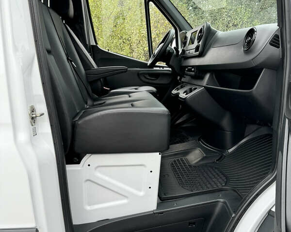 Белый Мерседес Sprinter, объемом двигателя 2.14 л и пробегом 230 тыс. км за 26900 $, фото 14 на Automoto.ua