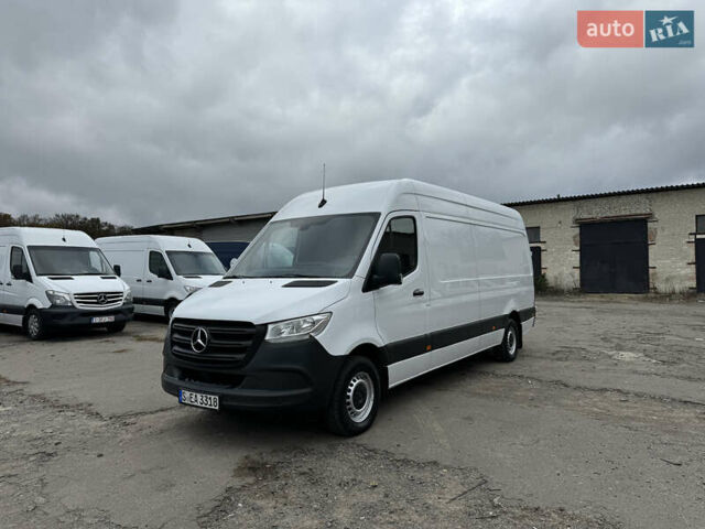 Белый Мерседес Sprinter, объемом двигателя 2.2 л и пробегом 299 тыс. км за 25600 $, фото 1 на Automoto.ua