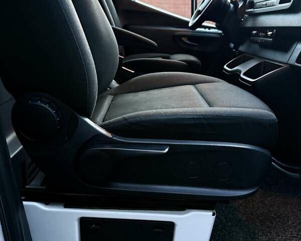 Мерседес Sprinter 2020 в Киеве на Automoto.ua Белый Мерседес Sprinter, объемом двигателя 2.2 л и пробегом 288 тыс. км за 23850 $, фото 40 на Automoto.ua