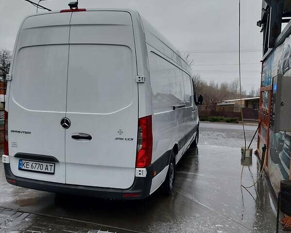 Белый Мерседес Sprinter, объемом двигателя 2.2 л и пробегом 297 тыс. км за 26700 $, фото 9 на Automoto.ua