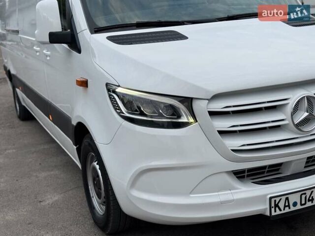 Белый Мерседес Sprinter, объемом двигателя 2.2 л и пробегом 243 тыс. км за 25800 $, фото 19 на Automoto.ua