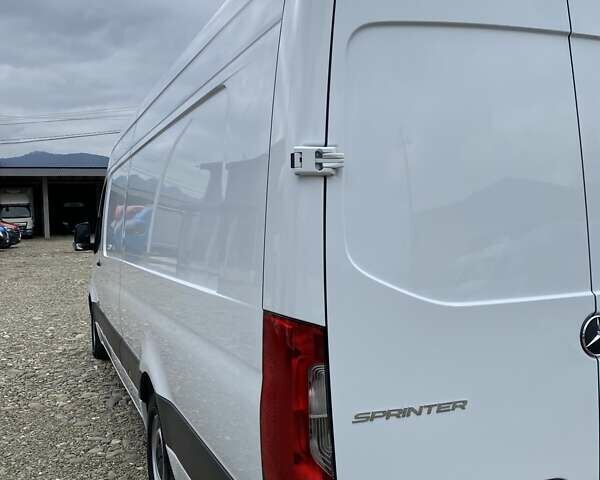 Белый Мерседес Sprinter, объемом двигателя 0 л и пробегом 198 тыс. км за 27850 $, фото 21 на Automoto.ua