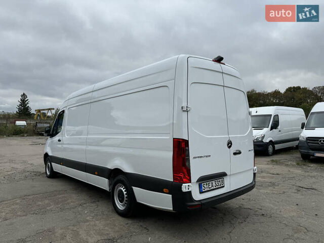 Белый Мерседес Sprinter, объемом двигателя 2.2 л и пробегом 299 тыс. км за 25600 $, фото 5 на Automoto.ua