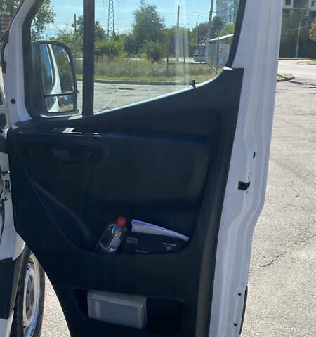Белый Мерседес Sprinter, объемом двигателя 2.14 л и пробегом 180 тыс. км за 32500 $, фото 25 на Automoto.ua