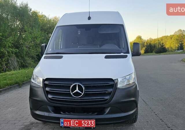 Белый Мерседес Sprinter, объемом двигателя 2.2 л и пробегом 174 тыс. км за 27500 $, фото 4 на Automoto.ua