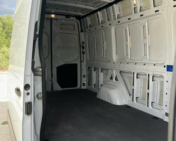 Белый Мерседес Sprinter, объемом двигателя 2.99 л и пробегом 32 тыс. км за 49900 $, фото 9 на Automoto.ua