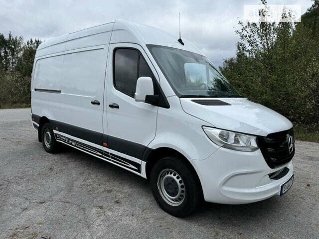 Белый Мерседес Sprinter, объемом двигателя 2.14 л и пробегом 230 тыс. км за 26900 $, фото 1 на Automoto.ua