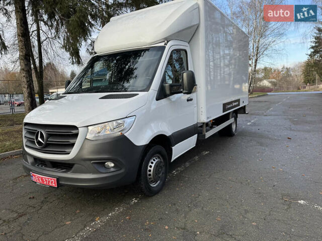Белый Мерседес Sprinter, объемом двигателя 2.2 л и пробегом 293 тыс. км за 28800 $, фото 1 на Automoto.ua