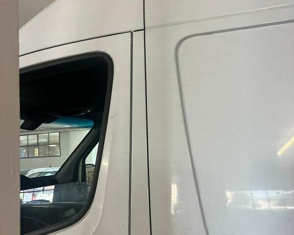 Белый Мерседес Sprinter, объемом двигателя 0 л и пробегом 215 тыс. км за 10713 $, фото 28 на Automoto.ua