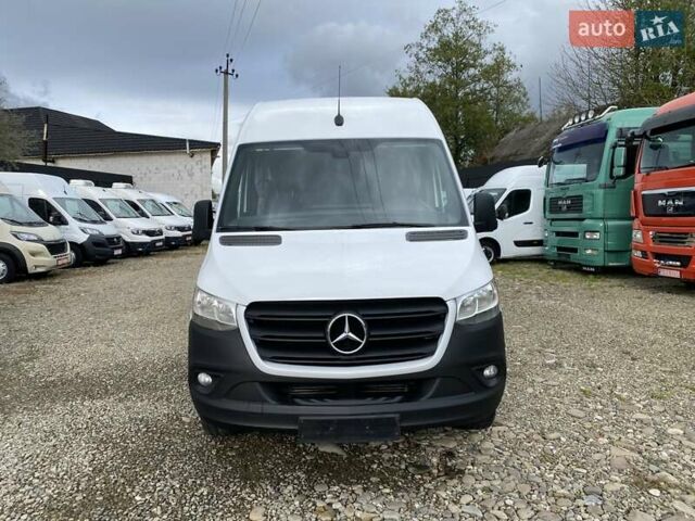 Белый Мерседес Sprinter, объемом двигателя 2.2 л и пробегом 193 тыс. км за 22850 $, фото 4 на Automoto.ua