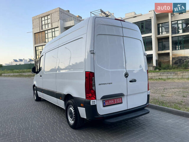Белый Мерседес Sprinter, объемом двигателя 2.2 л и пробегом 267 тыс. км за 20999 $, фото 5 на Automoto.ua