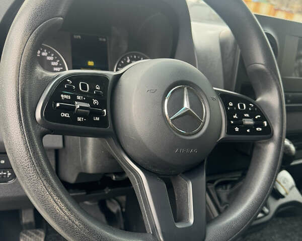 Белый Мерседес Sprinter, объемом двигателя 2.14 л и пробегом 265 тыс. км за 26500 $, фото 10 на Automoto.ua