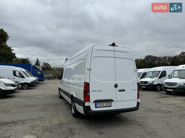 Белый Мерседес Sprinter, объемом двигателя 2.2 л и пробегом 299 тыс. км за 25600 $, фото 6 на Automoto.ua