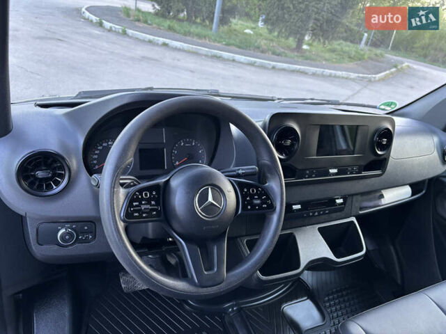 Белый Мерседес Sprinter, объемом двигателя 2.2 л и пробегом 280 тыс. км за 29000 $, фото 13 на Automoto.ua