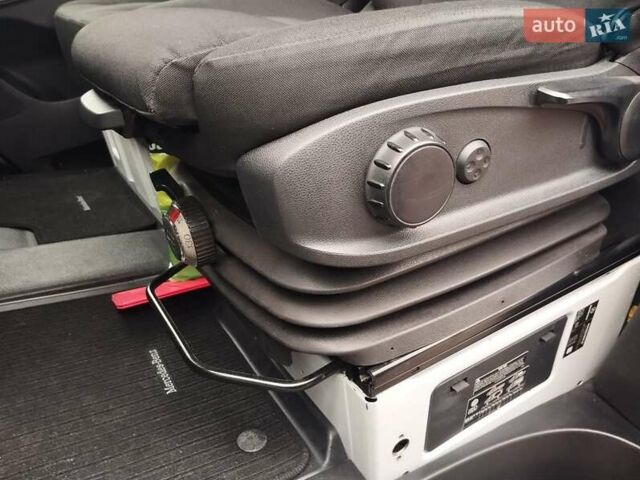 Белый Мерседес Sprinter, объемом двигателя 2 л и пробегом 333 тыс. км за 26950 $, фото 51 на Automoto.ua