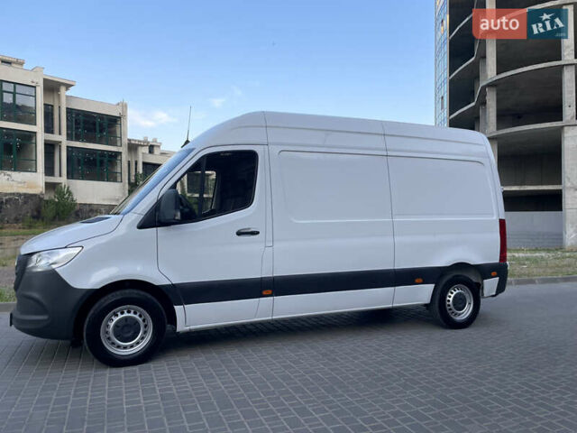 Белый Мерседес Sprinter, объемом двигателя 2.2 л и пробегом 267 тыс. км за 20999 $, фото 3 на Automoto.ua