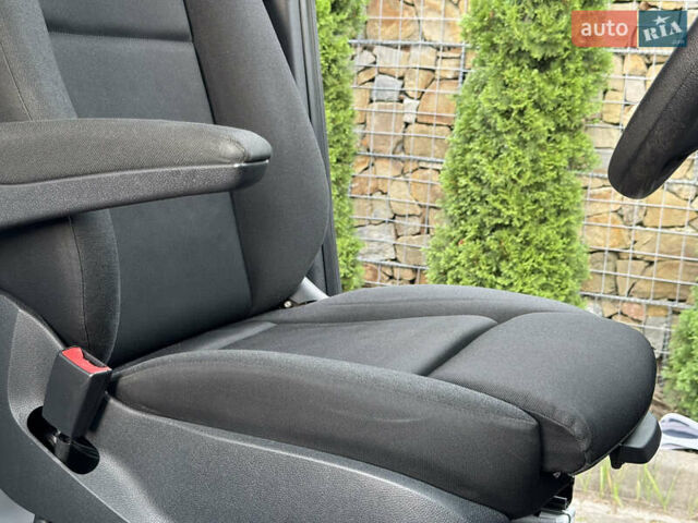 Білий Мерседес Sprinter, об'ємом двигуна 2.2 л та пробігом 254 тис. км за 24500 $, фото 112 на Automoto.ua